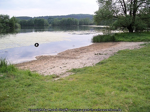 Knüllteich mit 10 Meter Sandstrand